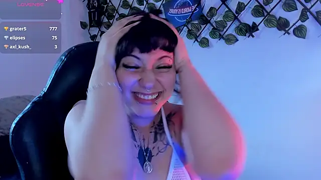 Snapshot of Kora_Red69 chatting on 17, 6, 2026 Kora Red69 online show from 17, 6, 2026
