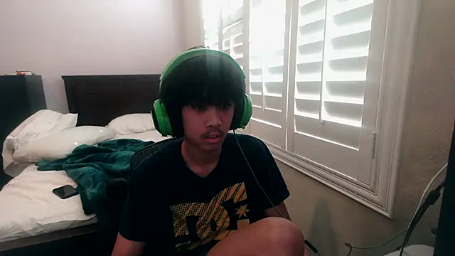 Snapshot of youngasianboy2007 chatting on 11, 11, 2025 youngasianboy2007 online show from 11, 11, 2025