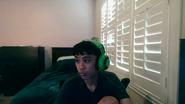 Snapshot of youngasianboy2007 chatting on 3, 2, 2026 youngasianboy2007 online show from 3, 2, 2026