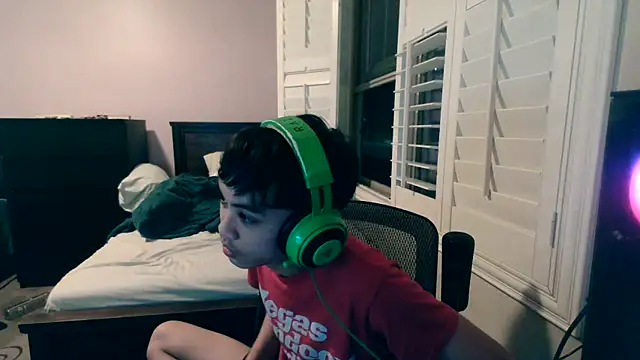 Snapshot of youngasianboy2007 chatting on 8, 2, 2026 youngasianboy2007 online show from 8, 2, 2026