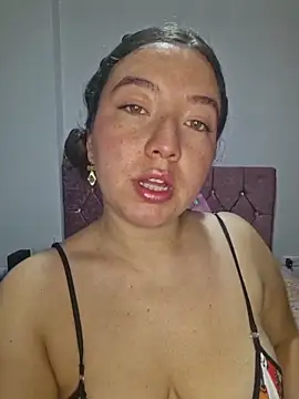 annyaparis online show from 1, 12, 2025