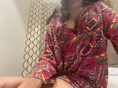 dubyzubygirl online show from 4, 11, 2025