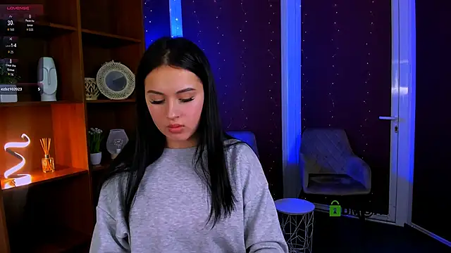 Snapshot of vivy_star1 chatting on 17, 11, 2025 vivy star1 online show from 17, 11, 2025