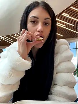 ilariea girl online show from 1, 10, 2025