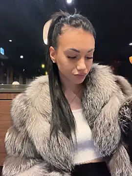 ilariea girl online show from 4, 2, 2026