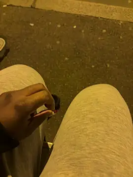 nanaisbackk online show from 25, 2, 2026