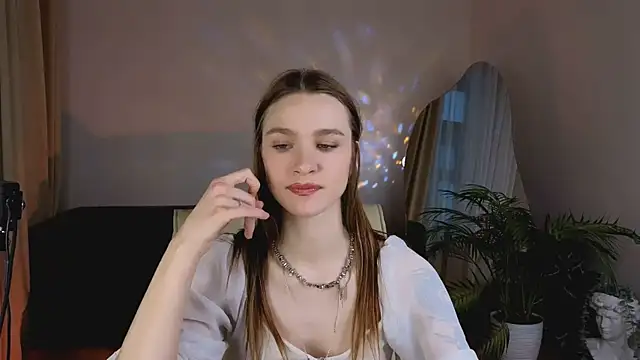 PollyMayer online show from 2, 10, 2025