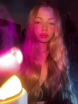  Siennaaa  online show from 19, 3, 2026