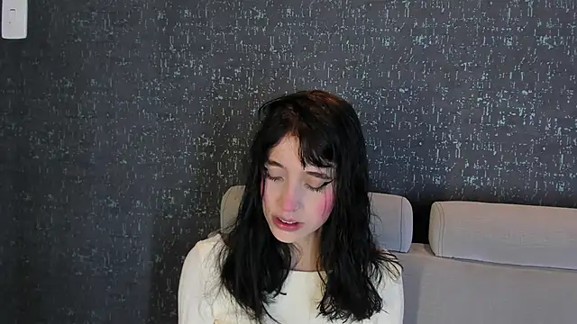 Snapshot of MeganR_ chatting on 25, 4, 2026 MeganR online show from 25, 4, 2026