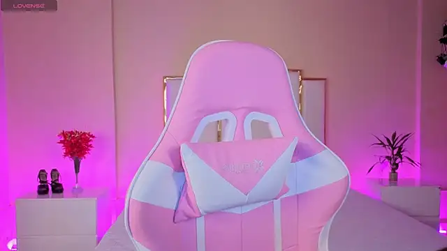 AnnaSwift  online show from 6, 4, 2026