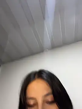 Snapshot of SaraMistick chatting on 14, 11, 2025 SaraMistick online show from 14, 11, 2025