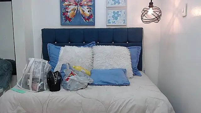 Antonella  b online show from 13, 10, 2025