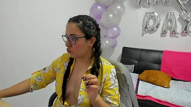 Venus cat  online show from 12, 11, 2025