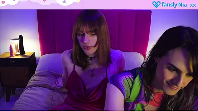 Snapshot of estrogen_nia chatting on 9, 10, 2025 estrogen nia online show from 9, 10, 2025