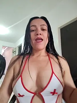 LindaSalo33 online show from 26, 11, 2025