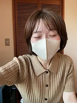 momo yuipu online show from 8, 10, 2025