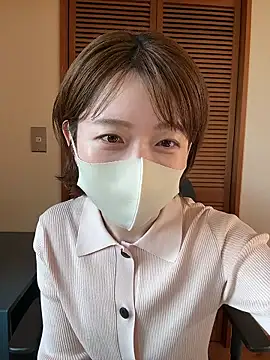 momo yuipu online show from 9, 10, 2025