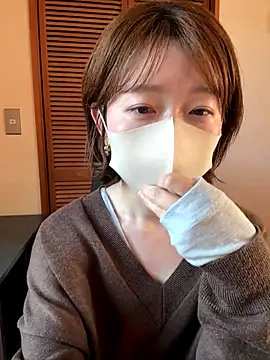 momo yuipu online show from 23, 10, 2025