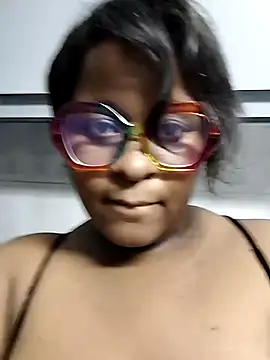 Snapshot of thicknjuicyx chatting on 8, 10, 2025 thicknjuicyx online show from 8, 10, 2025