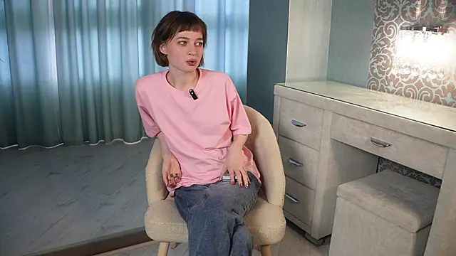 PaulaDauge online show from 2, 10, 2025