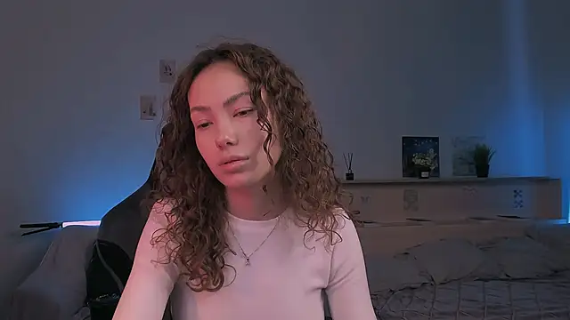 branchwithflowerss online show from 3, 11, 2025