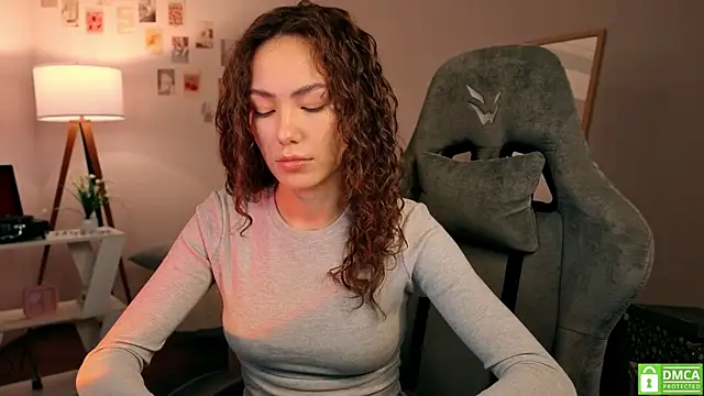 branchwithflowerss online show from 5, 11, 2025