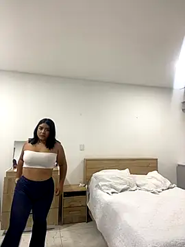 Snapshot of AryRose_ chatting on 6, 10, 2025 AryRose online show from 6, 10, 2025