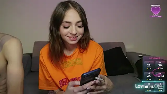 Dahliacruzz online show from 15, 10, 2025