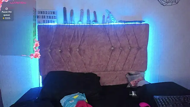 Mia lopez 1 online show from 8, 3, 2026