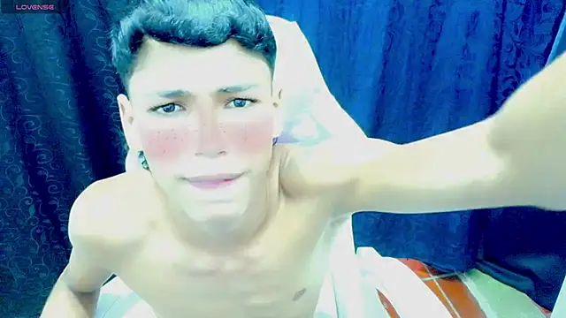 Im david02 online show from 2, 11, 2025