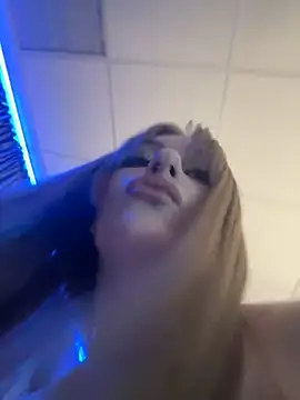 RollDolls online show from 19, 10, 2025