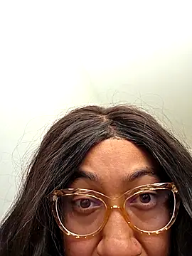 Snapshot of Adri-x chatting on 2, 10, 2025 Adri-x online show from 2, 10, 2025