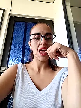 Jade 1-9 online show from 19, 12, 2025