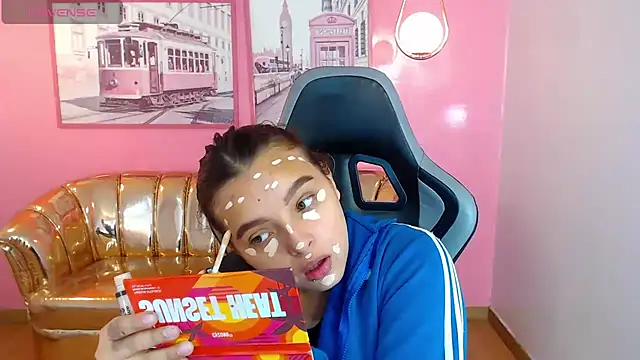 mia foster t online show from 20, 12, 2025