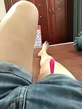 Lili 2love online show from 7, 10, 2025