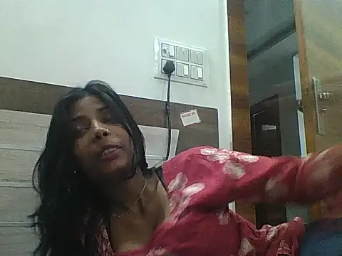 Snapshot of zoya_your chatting on 4, 4, 2026 zoya your online show from 4, 4, 2026