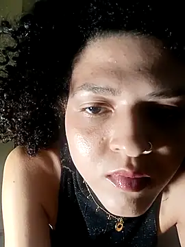 Larissinhamm online show from 5, 10, 2025