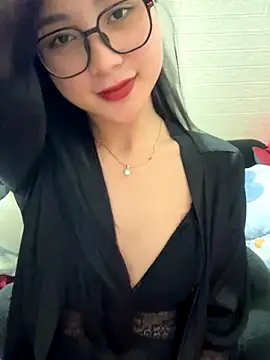 Linh5790 online show from 4, 11, 2025