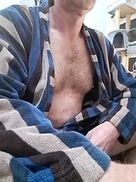 Snapshot of Vintermelon2 chatting on 4, 3, 2026 Vintermelon2 online show from 4, 3, 2026