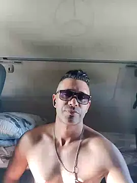 BrOwNi42 online show from 4, 10, 2025