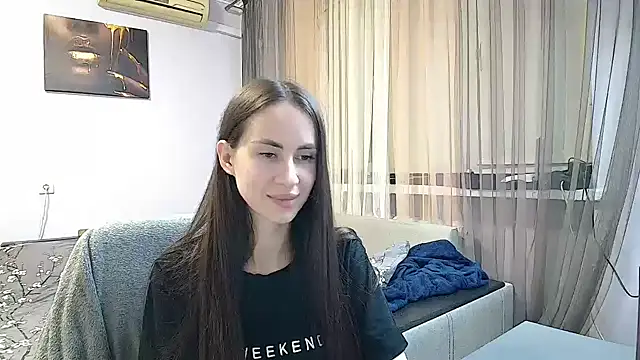 Snapshot of Chloe_Skims chatting on 12, 10, 2025 Chloe Skims online show from 12, 10, 2025