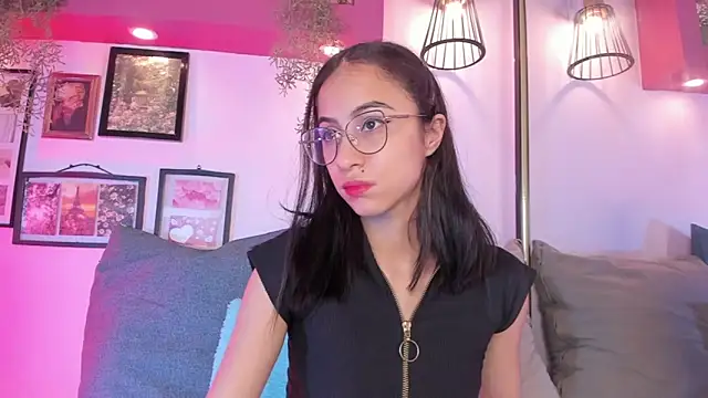 Alana Martinez  online show from 29, 10, 2025