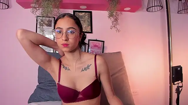 Alana Martinez  online show from 20, 12, 2025