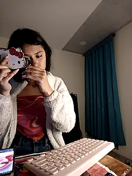 caramel doll   online show from 15, 10, 2025