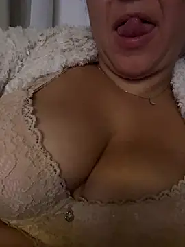 Daiana Andra online show from 4, 11, 2025