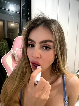 Snapshot of Lisa_Belluci chatting on 21, 10, 2025 Lisa Belluci online show from 21, 10, 2025