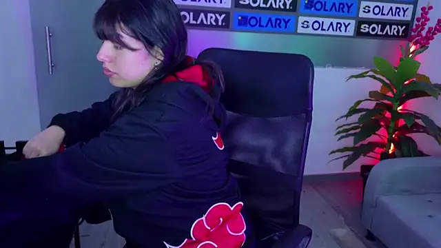 Violetta Swett  online show from 21, 11, 2025