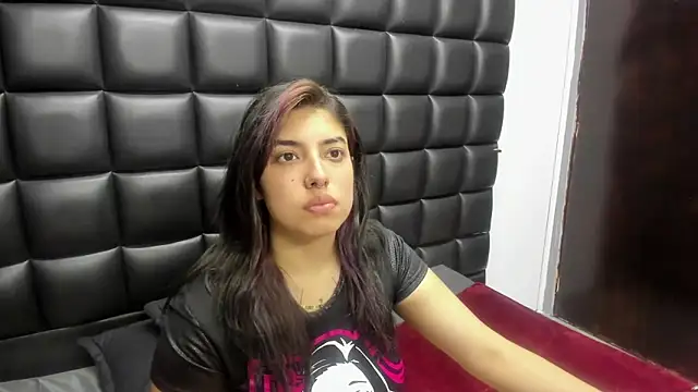 Violetta Swett  online show from 9, 2, 2026