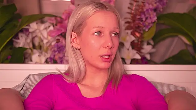 Snapshot of RanyThomson chatting on 27, 11, 2025 RanyThomson online show from 27, 11, 2025