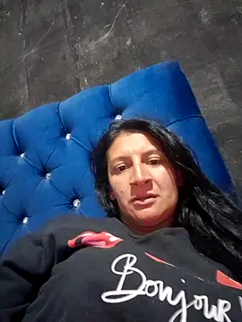 Snapshot of Lesli_14 chatting on 16, 11, 2025 Lesli 14 online show from 16, 11, 2025